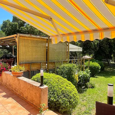Quarto em Acomodações Particulares Chez Chris Mare & Macchia